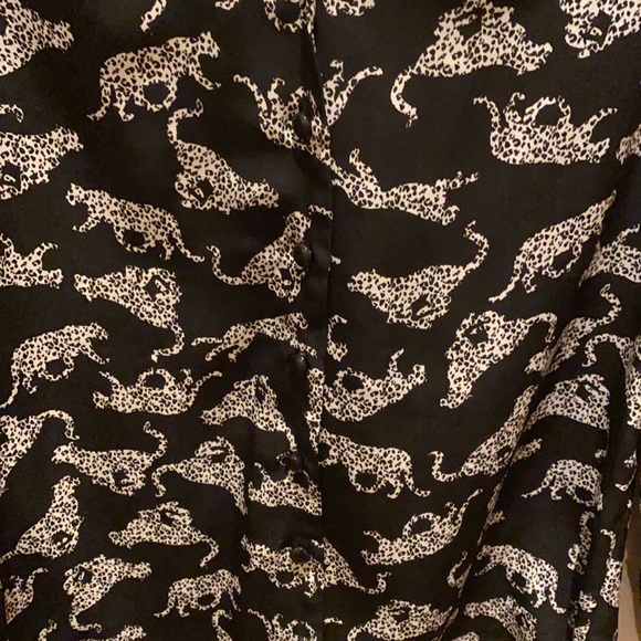 Lack leopard button down blouse - Picture 2 of 3